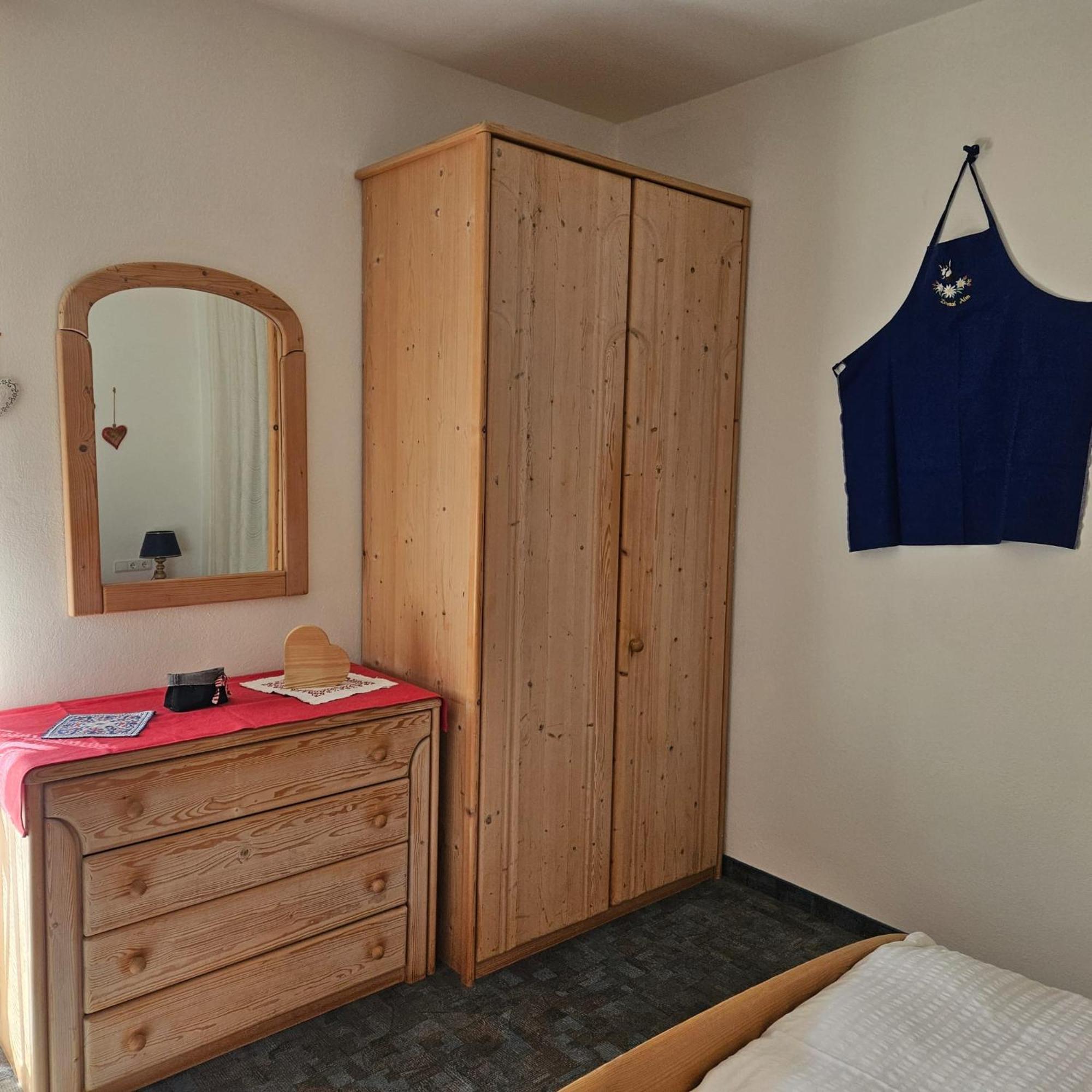 Garni Unterwegguetl Bed & Breakfast Naturns Luaran gambar